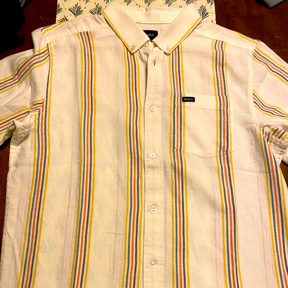 NWT rvca shirt